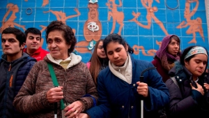 Concretan el primer circuito de murales para personas con discapacidad visual.