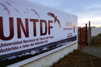 Universidad Nacional de Tierra del Fuego, Antártida e Islas del Atlántico Sur