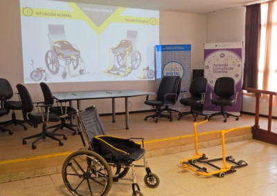 En el Instituto Nacional de Rehabilitación Psicofísica del Sur se presentaron dispositivos adaptados para personas con discapacidad