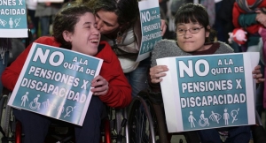 No a la quita de pensiones por discapacidad